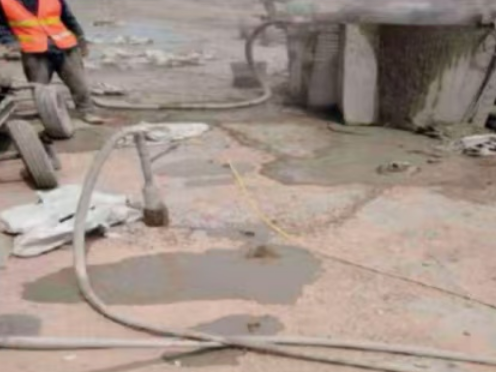 秀英水泥混凝土路面板底注浆技术 路面脱空注浆整治方案